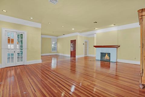 1318 S Greenway Dr, Coral Gables, FL 33134 photo 2