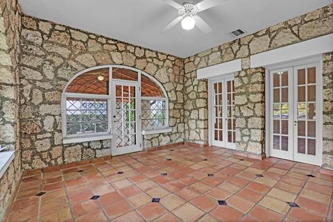 1318 S Greenway Dr, Coral Gables, FL 33134 photo 5