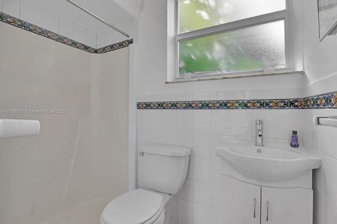 1318 S Greenway Dr, Coral Gables, FL 33134 photo 28