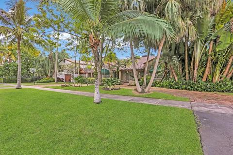 1318 S Greenway Dr, Coral Gables, FL 33134 photo 20