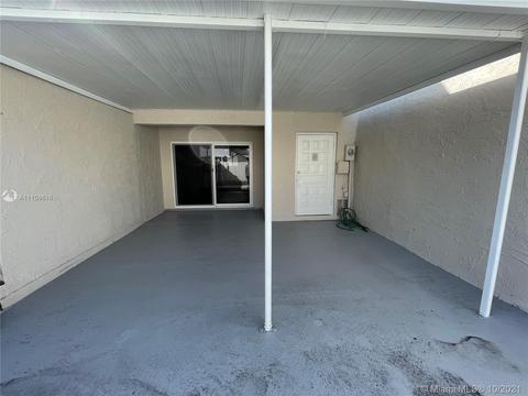 821 W 79th Pl, Hialeah, FL 33014 photo 10