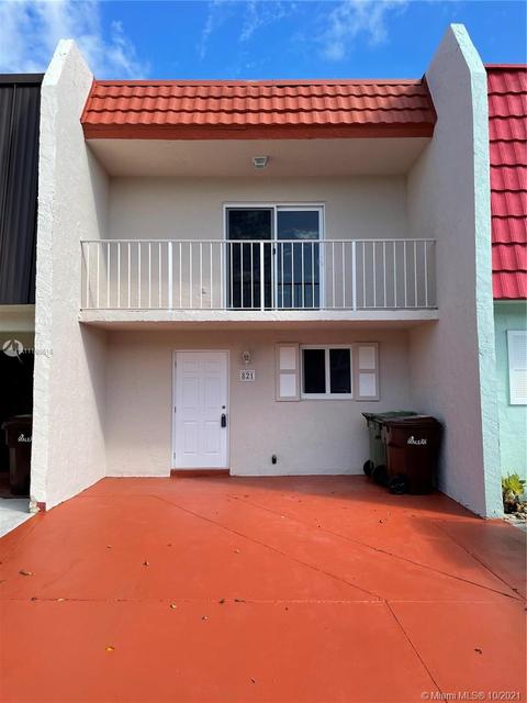 821 W 79th Pl, Hialeah, FL 33014 photo 1
