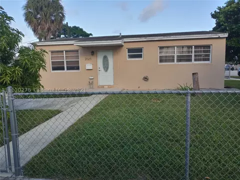 2025 W 3rd Ave, Hialeah, FL 33010 photo 1