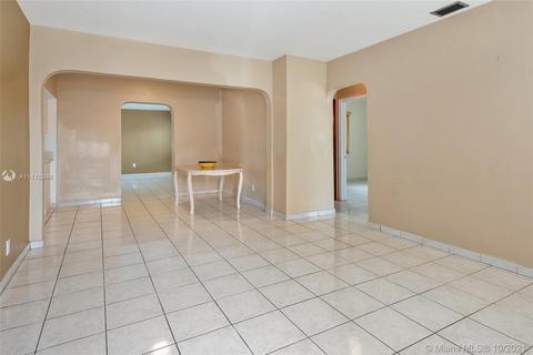 2801 SW 16th St, Miami, FL 33145 photo 4