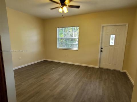 281 E 55th St, Hialeah, FL 33013 photo 10