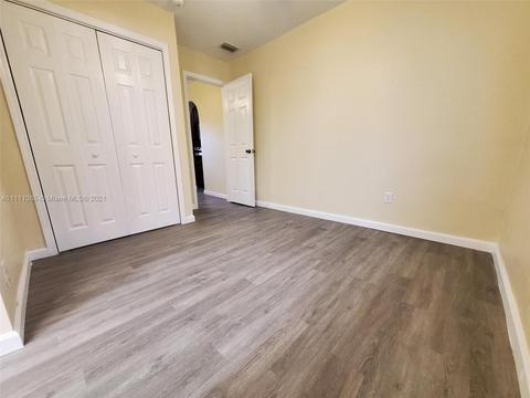 281 E 55th St, Hialeah, FL 33013 photo 22