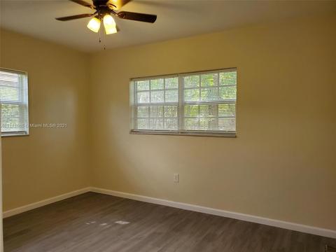 281 E 55th St, Hialeah, FL 33013 photo 30