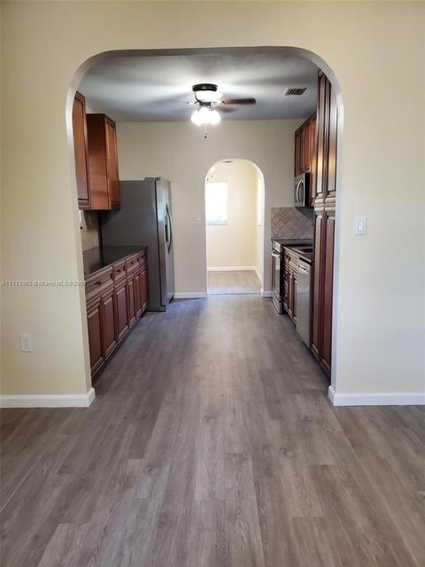 281 E 55th St, Hialeah, FL 33013 photo 3