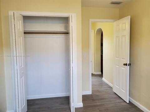 281 E 55th St, Hialeah, FL 33013 photo 24