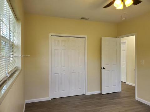 281 E 55th St, Hialeah, FL 33013 photo 32