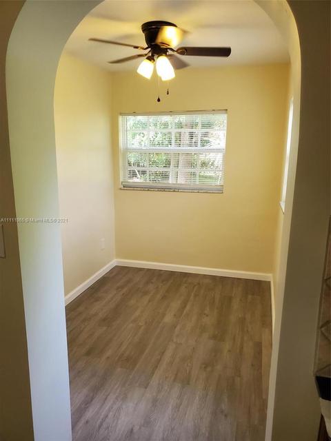 281 E 55th St, Hialeah, FL 33013 photo 20