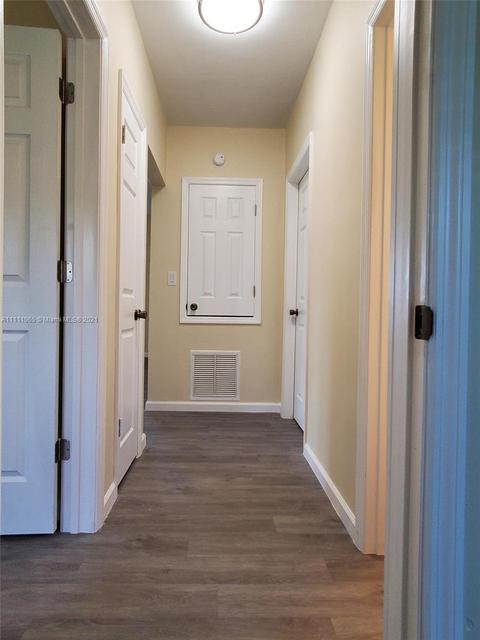 281 E 55th St, Hialeah, FL 33013 photo 28
