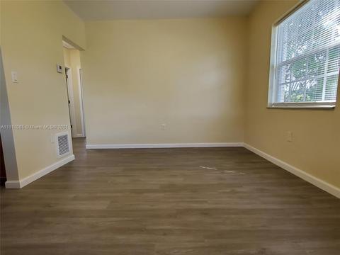 281 E 55th St, Hialeah, FL 33013 photo 6