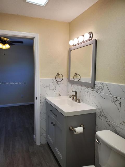 281 E 55th St, Hialeah, FL 33013 photo 25