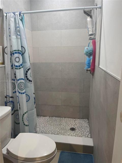 542 E 52nd St, Hialeah, FL 33013 photo 16