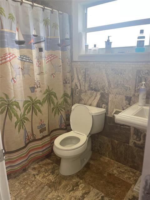 542 E 52nd St, Hialeah, FL 33013 photo 24