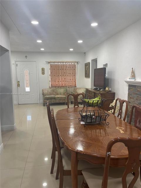 542 E 52nd St, Hialeah, FL 33013 photo 10