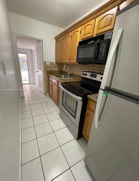 42 E 11th St, Hialeah, FL 33010 photo 12