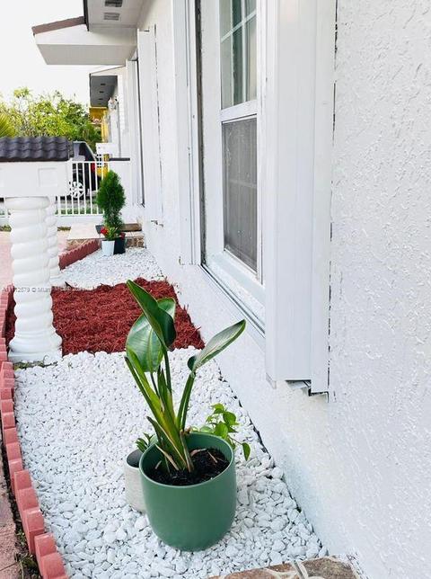42 E 11th St, Hialeah, FL 33010 photo 3