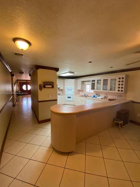 2900 E 7th Ave, Hialeah, FL 33013 photo 5
