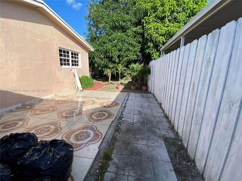 3991 E 10th Ave, Hialeah, FL 33013 photo 18