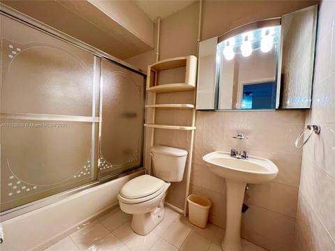 7065 W 3rd Ave, Hialeah, FL 33014 photo 15