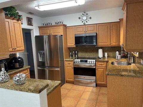 182 E 52nd Pl, Hialeah, FL 33013 photo 19
