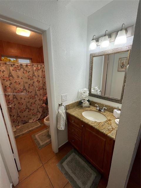 182 E 52nd Pl, Hialeah, FL 33013 photo 26