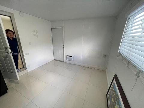 182 E 52nd Pl, Hialeah, FL 33013 photo 30