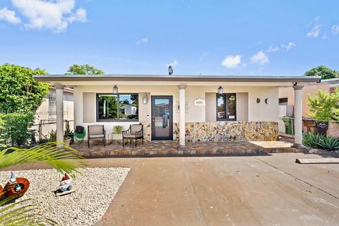 4455 E 9th Ct, Hialeah, FL 33013 photo 1