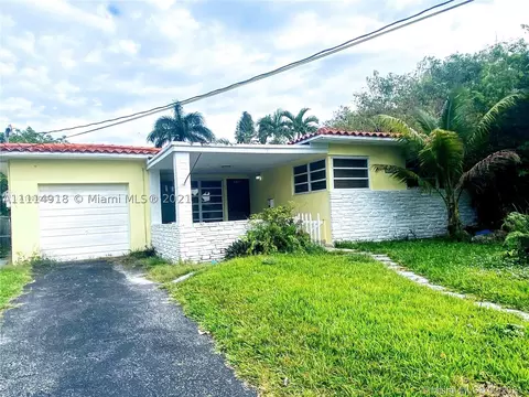 8811 Carlyle Ave, Surfside, FL 33154 photo 1