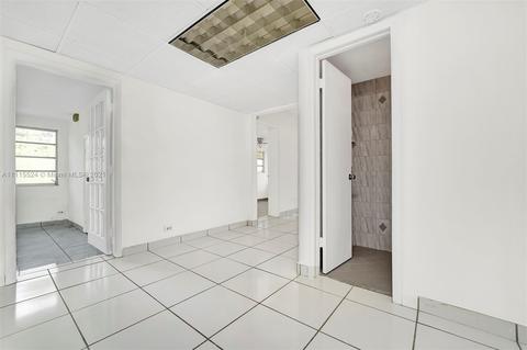 600 E 57th St, Hialeah, FL 33013 photo 10