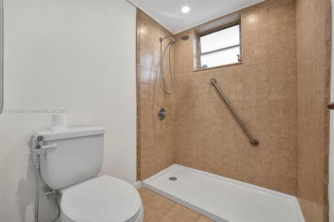 600 E 57th St, Hialeah, FL 33013 photo 13
