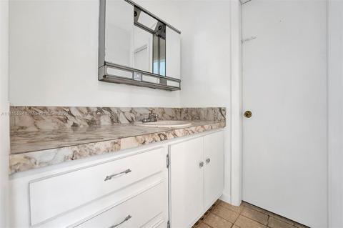 600 E 57th St, Hialeah, FL 33013 photo 12