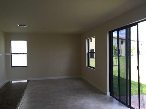 8630 W 33rd Ave, Hialeah, FL 33018 photo 8