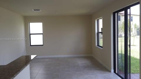 8630 W 33rd Ave, Hialeah, FL 33018 photo 3