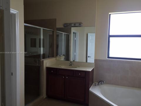8630 W 33rd Ave, Hialeah, FL 33018 photo 21