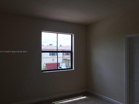 8630 W 33rd Ave, Hialeah, FL 33018 photo 6