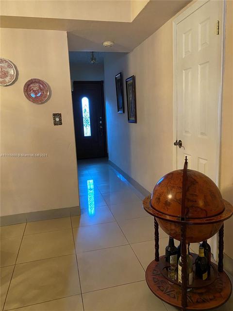 979 W 80th Pl, Hialeah, FL 33014 photo 7