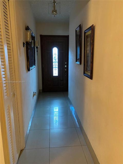 979 W 80th Pl, Hialeah, FL 33014 photo 8