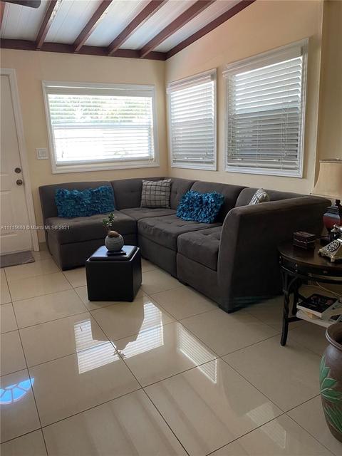 979 W 80th Pl, Hialeah, FL 33014 photo 18