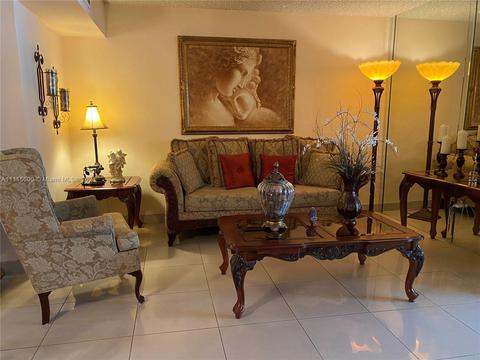 979 W 80th Pl, Hialeah, FL 33014 photo 5