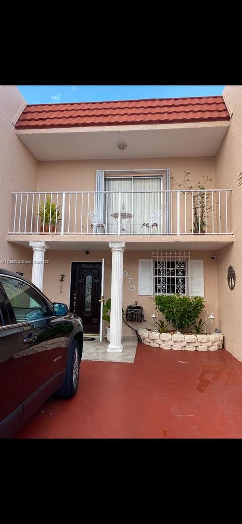 979 W 80th Pl, Hialeah, FL 33014 photo 1