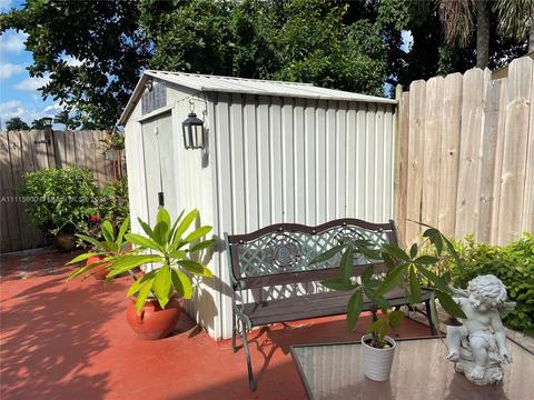 979 W 80th Pl, Hialeah, FL 33014 photo 21