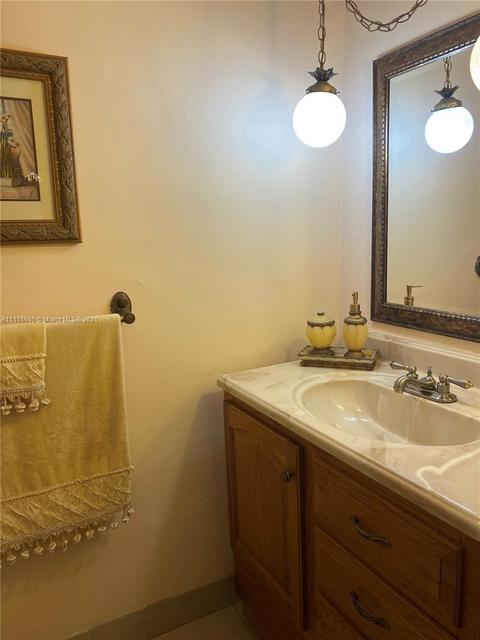 979 W 80th Pl, Hialeah, FL 33014 photo 17