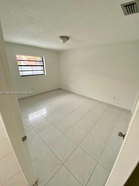 5532 W 27th Ave, Hialeah, FL 33016 photo 9