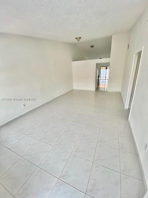 5532 W 27th Ave, Hialeah, FL 33016 photo 2