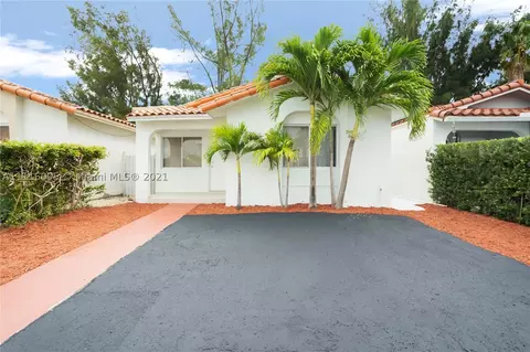 2467 W 65th St, Hialeah, FL 33016 photo 1