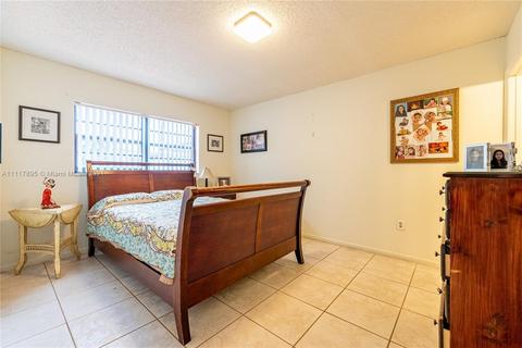 830 W 73rd Pl, Hialeah, FL 33014 photo 15