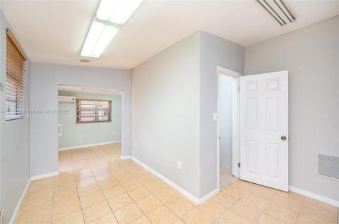 250 W 38th St, Hialeah, FL 33012 photo 25